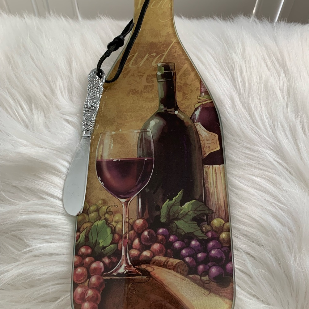 Glass wine shaped cheese server